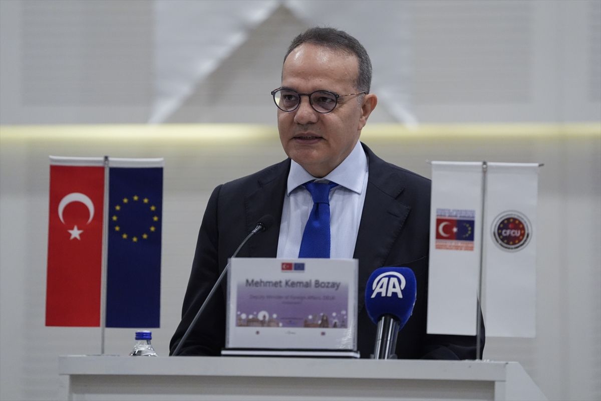 Jean Monnet 2026-2027 akademik yılı burs öncesi bilgilendirme toplantısı Ankara'da düzenlendi