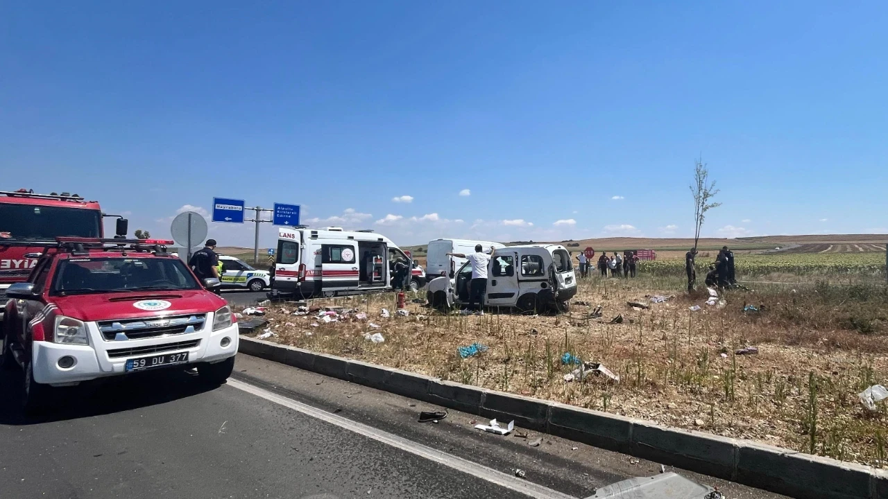 Tekirdağ'da feci kaza: Ölü ve yaralılar var