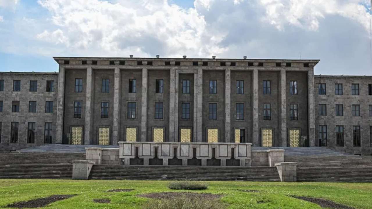 TBMM'de stajyerlere 'cinsel taciz' davasında karar: 4 sanığa hapis cezası