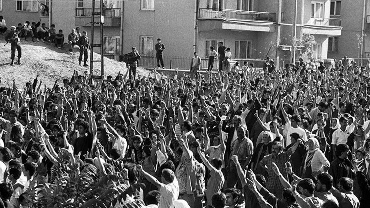 Galeyan değil planlı kalkışma! Madımak Katliamı’na giden taşlar nasıl döşendi?