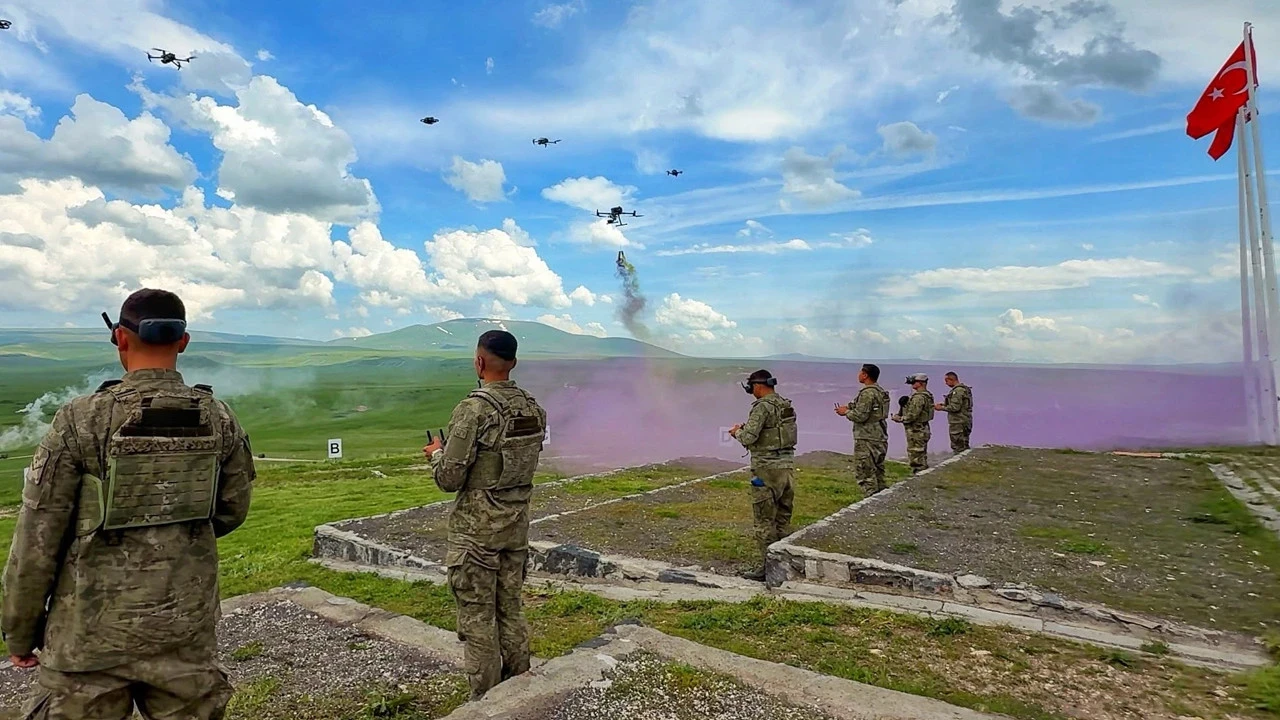 Nefesler tutuldu, düğmeye basıldı: Kars’ta Tatbikatta muharebe alarmı