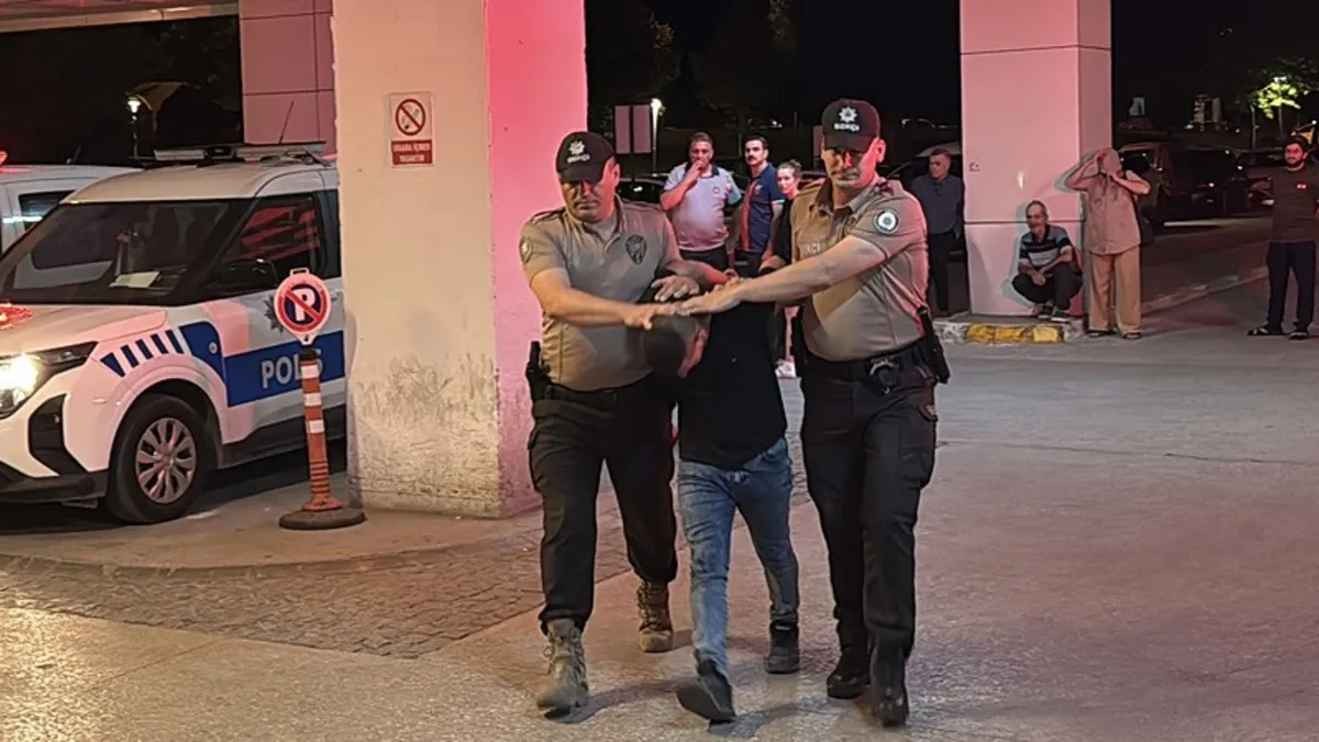 Durdurulan minibüsten 24 kaçak göçmen çıktı
