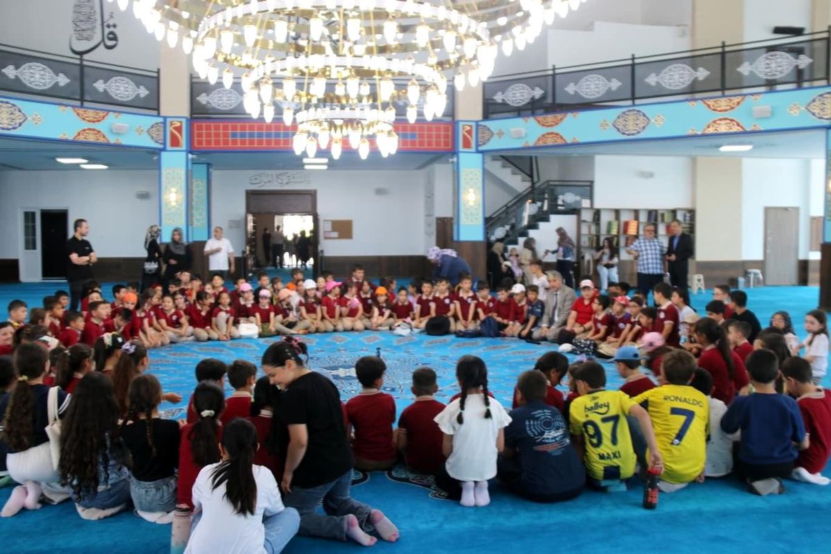 Kütahya Hira Camii'nde Çocuk Şenliği düzenlendi