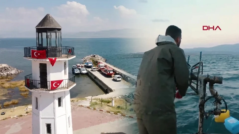 Sadece Van Gölü’nde bulunuyor… Balıkçılar ‘Vira Bismillah’ diyerek av sezonunu açtı