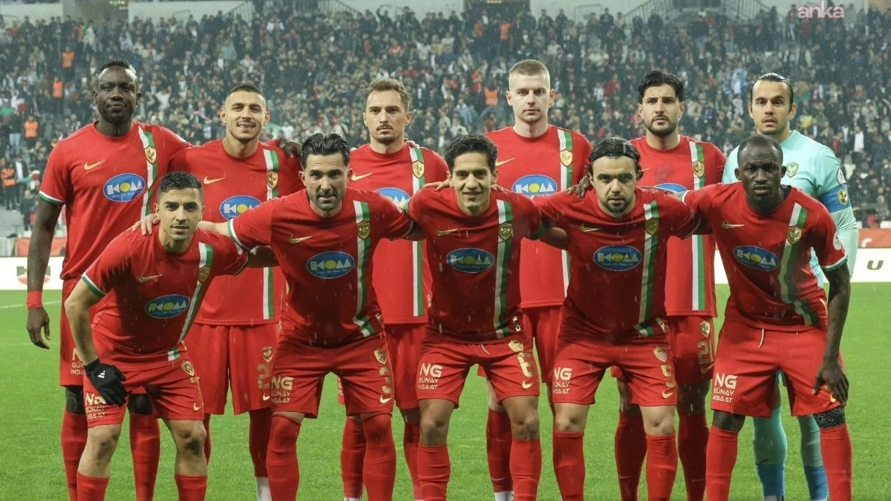 Amedspor'a veda etti: Giydiği şort ortalığı karıştırdı