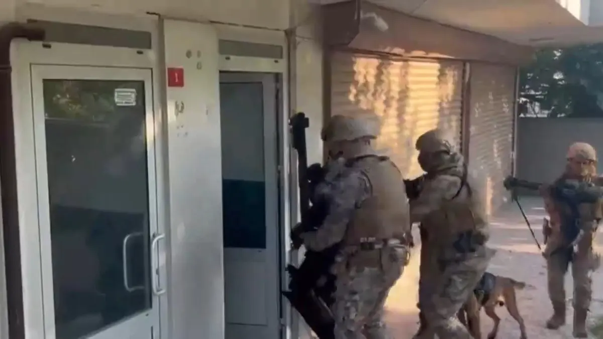 İş insanını kaçırıp 3 milyon fidye istediler! Nefes kesen operasyon kamerada