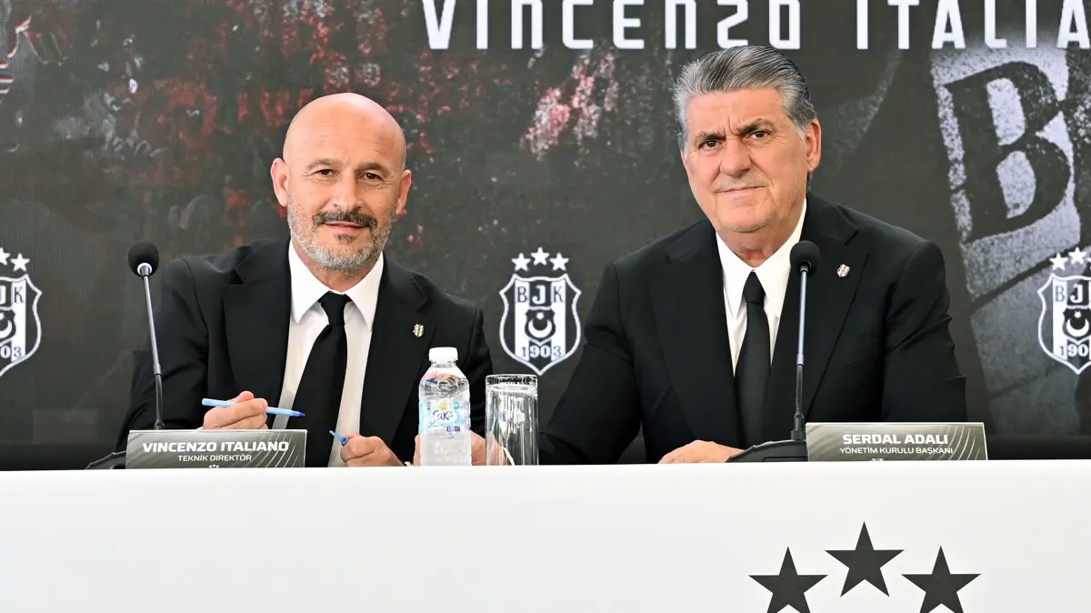 Beşiktaş'ta imza töreni! Vincenzo Italiano dönemi başladı