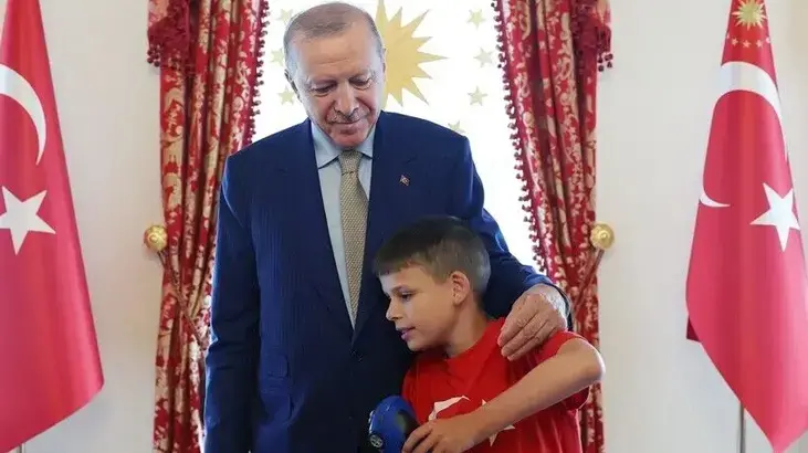 Cumhurbaşkanı Erdoğan 'Cake Not Hate' kampanyasıyla tanınan Harris'i kabul etti