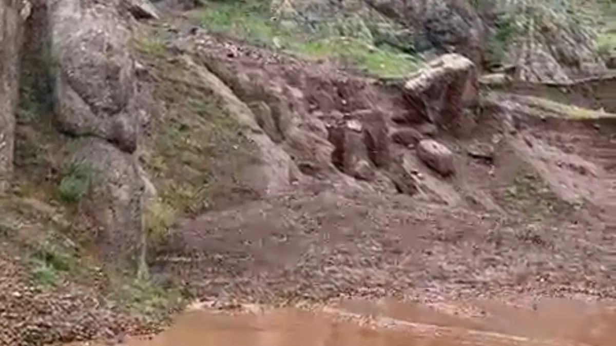 Hakkari'de heyelanın boyutu ortaya çıktı: 8 milyon metreküp toprak yer değiştirdi