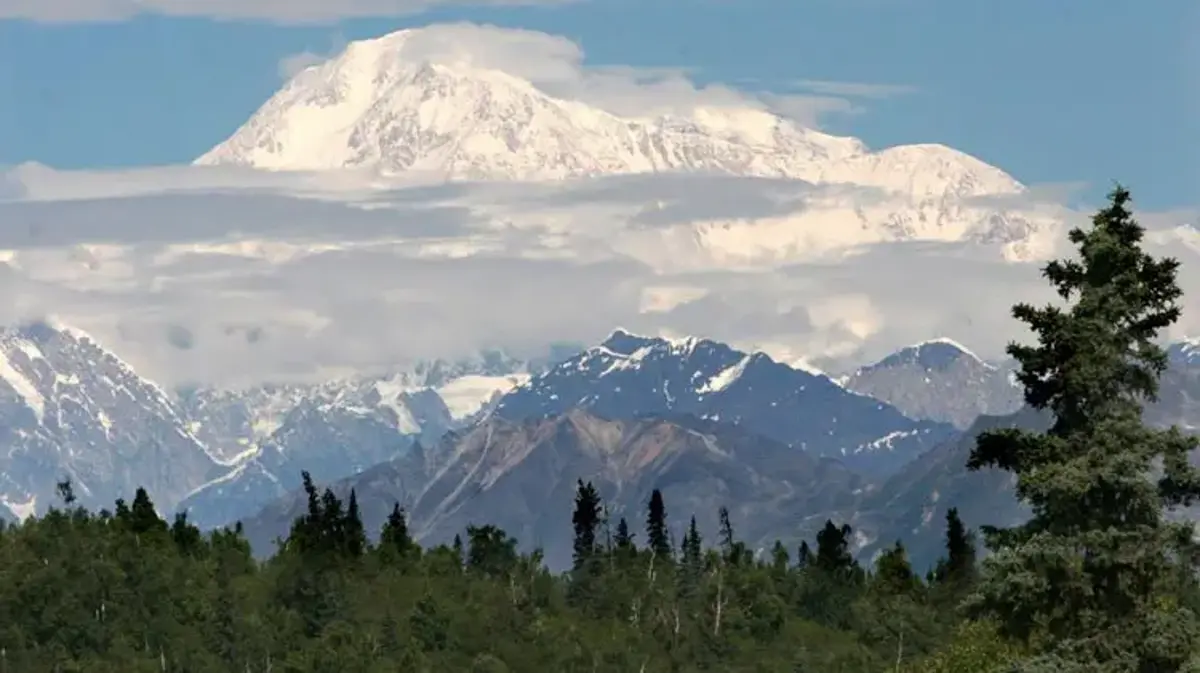 Alaska'daki McKinley Dağı'ndan düşen 3 Letonyalı hayatını kaybetti