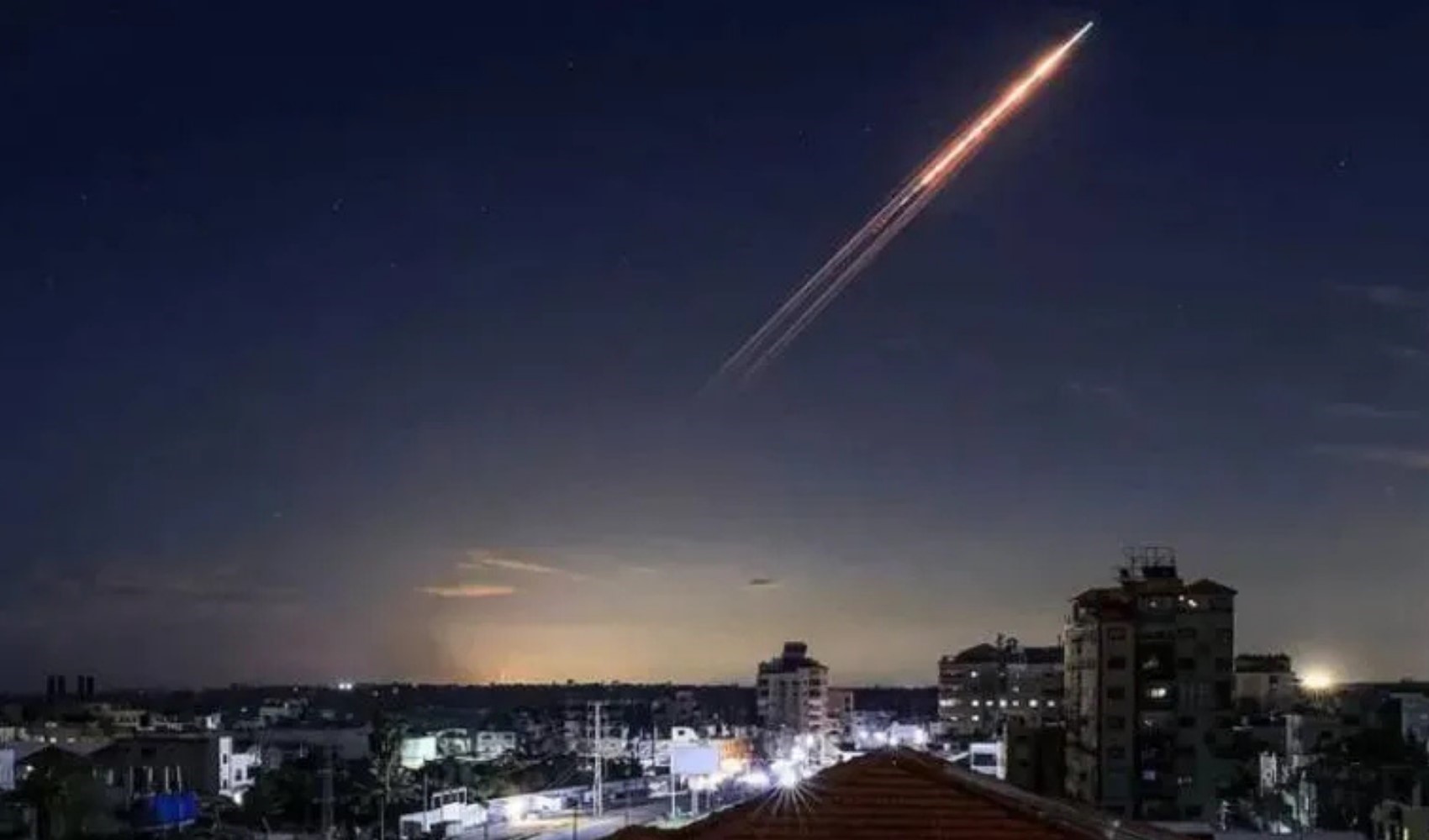 İran'dan İsrail ve ABD'ye sert mesaj: 'Bu gece İsrail semalarını izleyin'