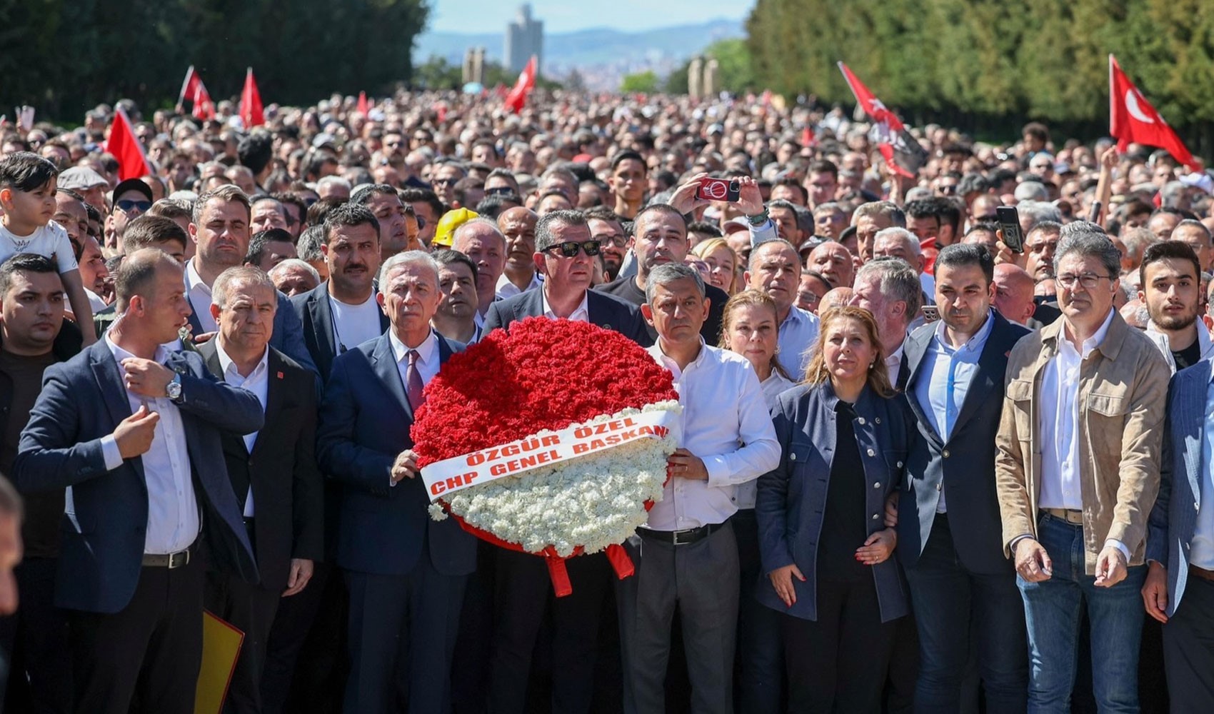 CHP'de Özgür Özel cephesinin yol haritası kulislerden sızdı! Yeni parti kurulacak mı?