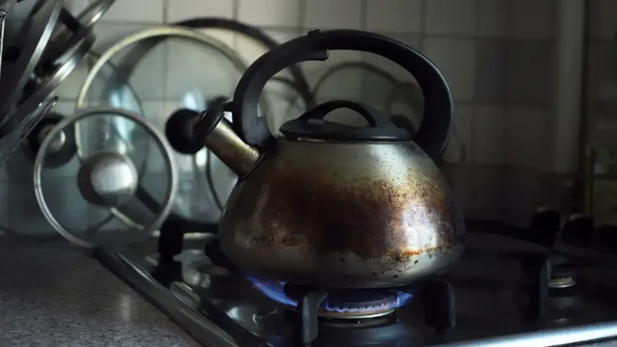 Kahve Falında Çaydanlık Ne Anlama Gelir? Falda Çaydanlık Şekli Görmek Ne Demek, Anlamı Nedir?