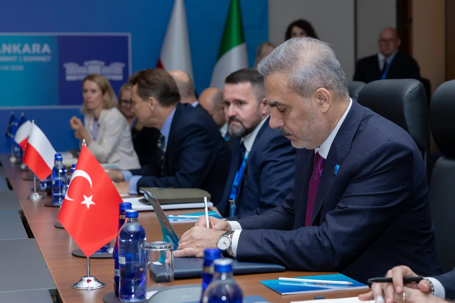 NATO Zirvesinde kritik temas! Bakan Fidan güvenlik toplantısına katıldı