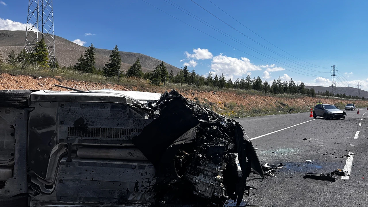 Niğde-Kayseri yolunda trafik kazası: 4 yaralı