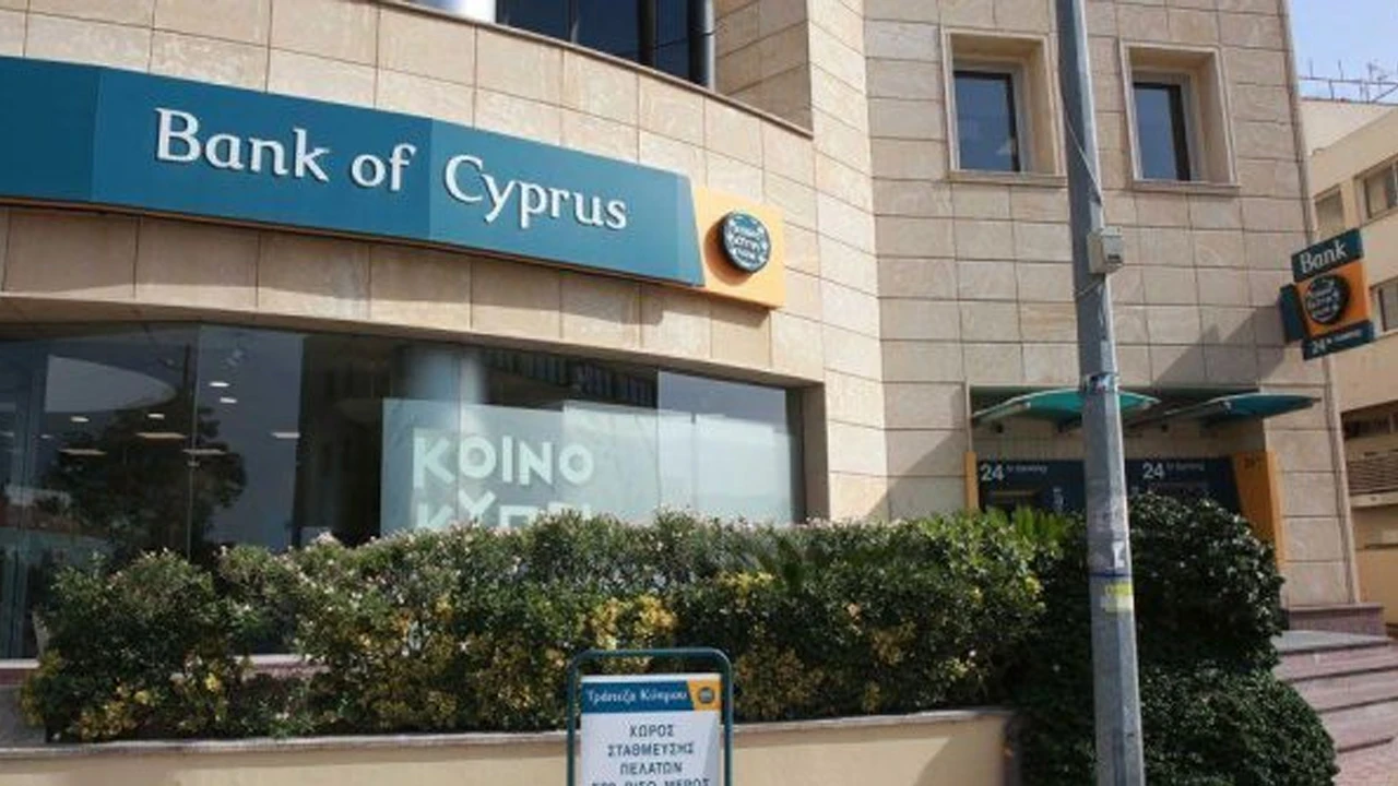 Güney Kıbrıs’ta soygun girişimi: Bankanın kapısına dayandılar ama…