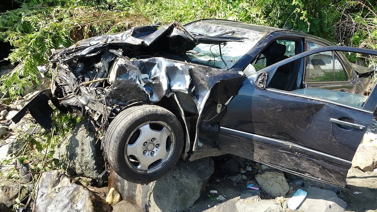 Ordu'da dehşet anları: 30 metreden denize uçan otomobili görenler uçak düştü sandı