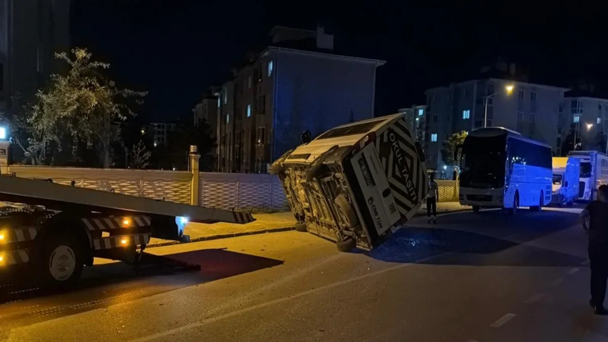 Eskişehir'de feci kaza! İşçi servisi devrildi: 7 yaralı