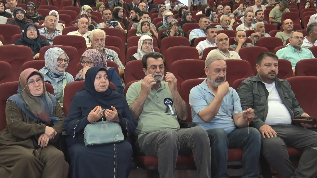 Hac kurası çekildi: Diyanet kura sonuçları için saat verdi