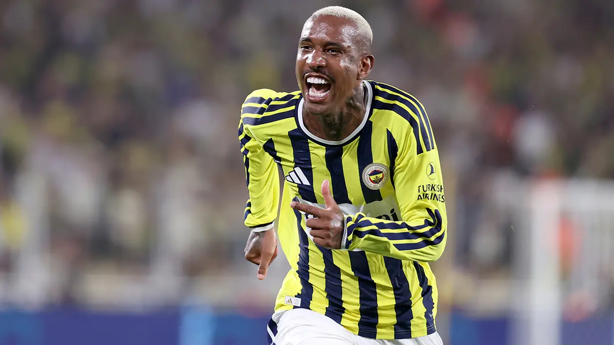 Gornik Zabrze'yi frikikten avladı! Fenerbahçe'de sezonun ilk golü Talisca'dan