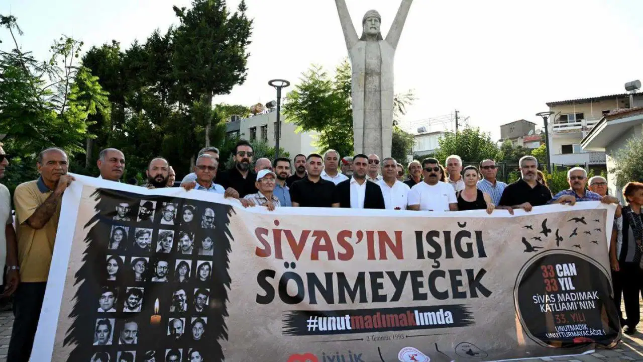 Adana’da Madımak anması: ‘Gerçek barış ancak adaletle mümkündür’