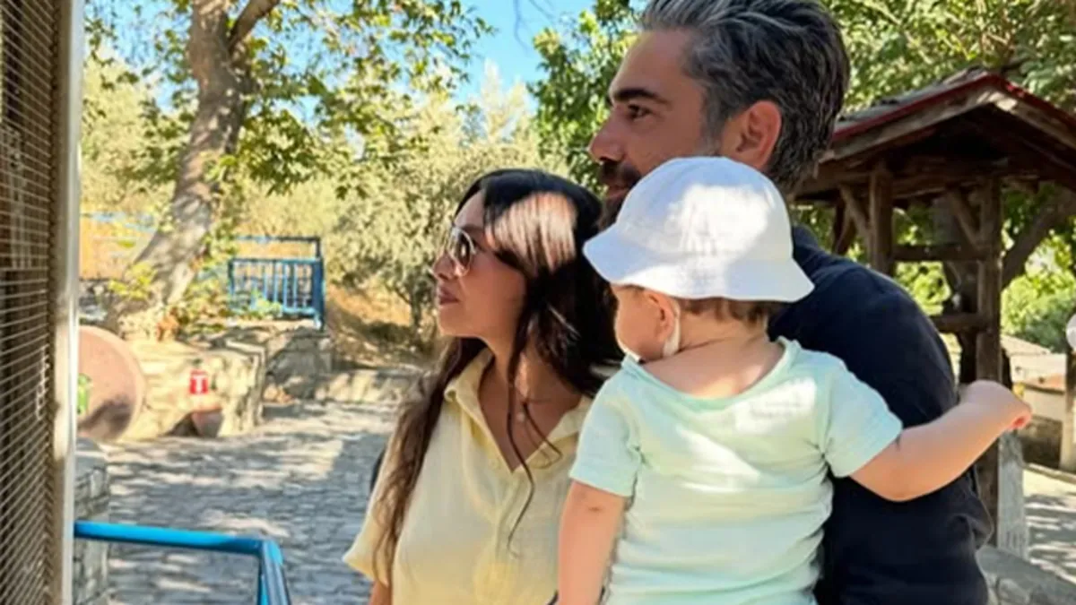 Gözlerinin içine bakarak... Neslihan Atagül’den Kadir Doğulu’lu romantik kare!