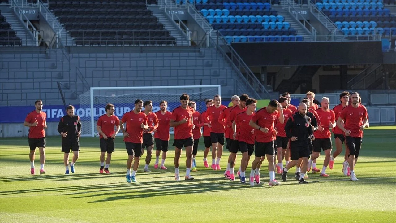 Millilerde Paraguay mesaisi başladı!