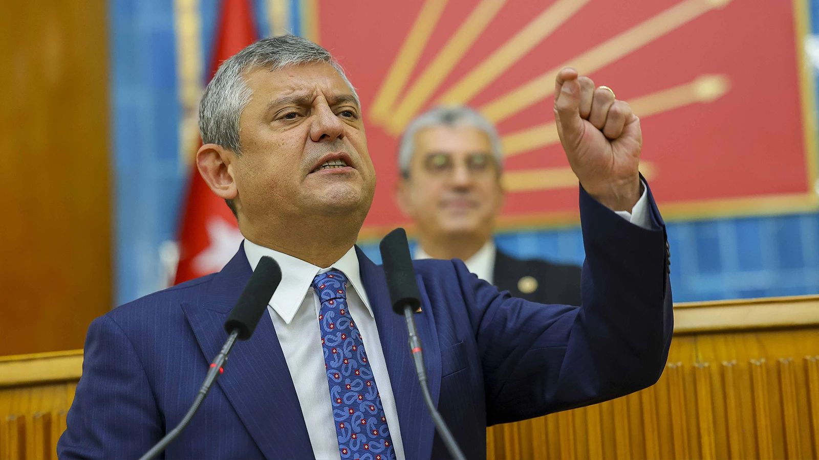 Özgür Özel: Vakti gelmiş bir vedanın hüznünü yaşıyorum