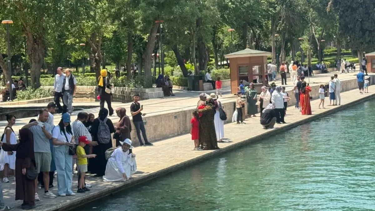 Şanlıurfa'da kavurucu sıcaklar etkili! Termometreler 45 dereceyi gösterdi