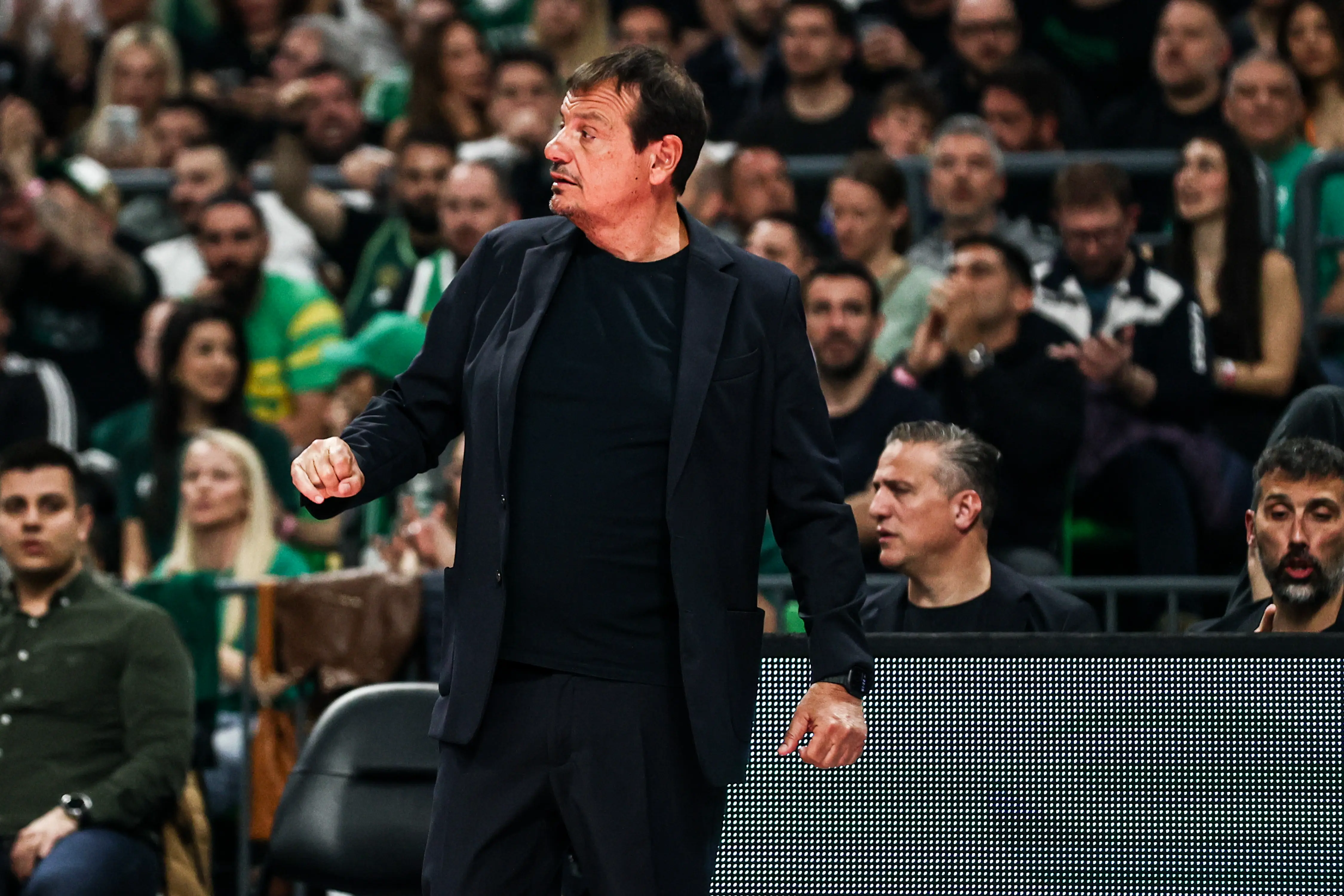 Ergin Ataman: Adil yönetim olursa şampiyon oluruz