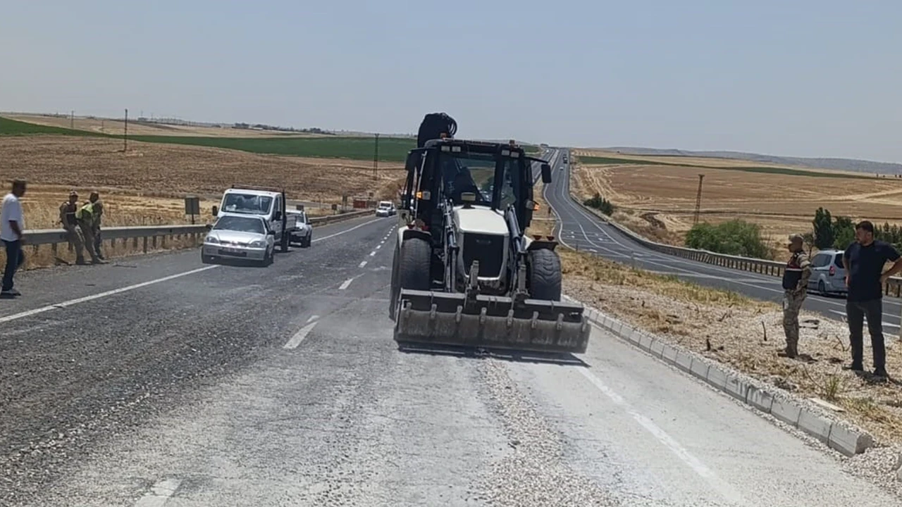 Diyarbakır'da hafriyat kamyonu devrildi: 1 yaralı