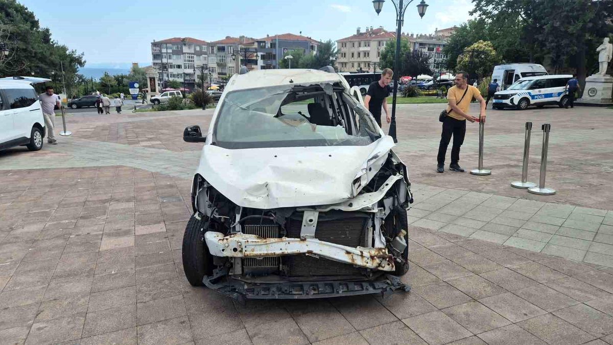 Tankın namlusunun saplandığı araç: 15 Temmuz'un sessiz tanığı