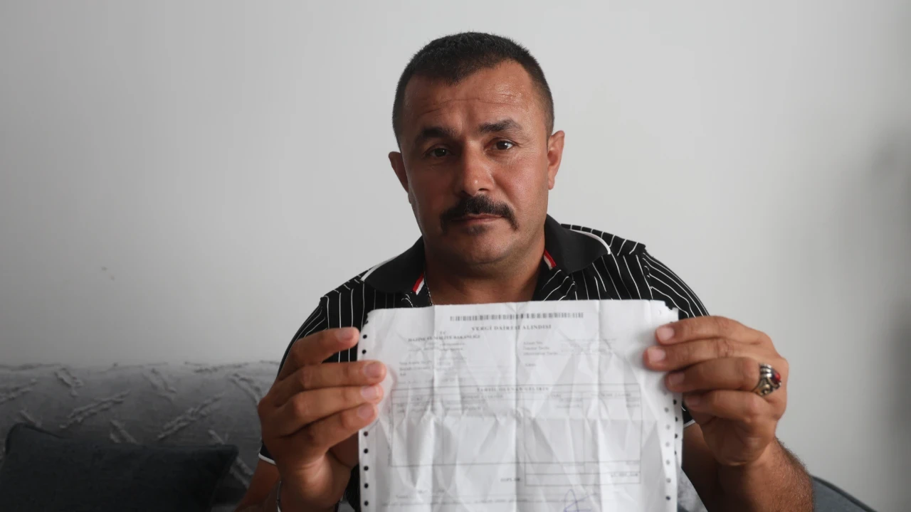 Kayıt karışıklığı mağdur etti: Hastanede ölü, trafikte yaşıyor