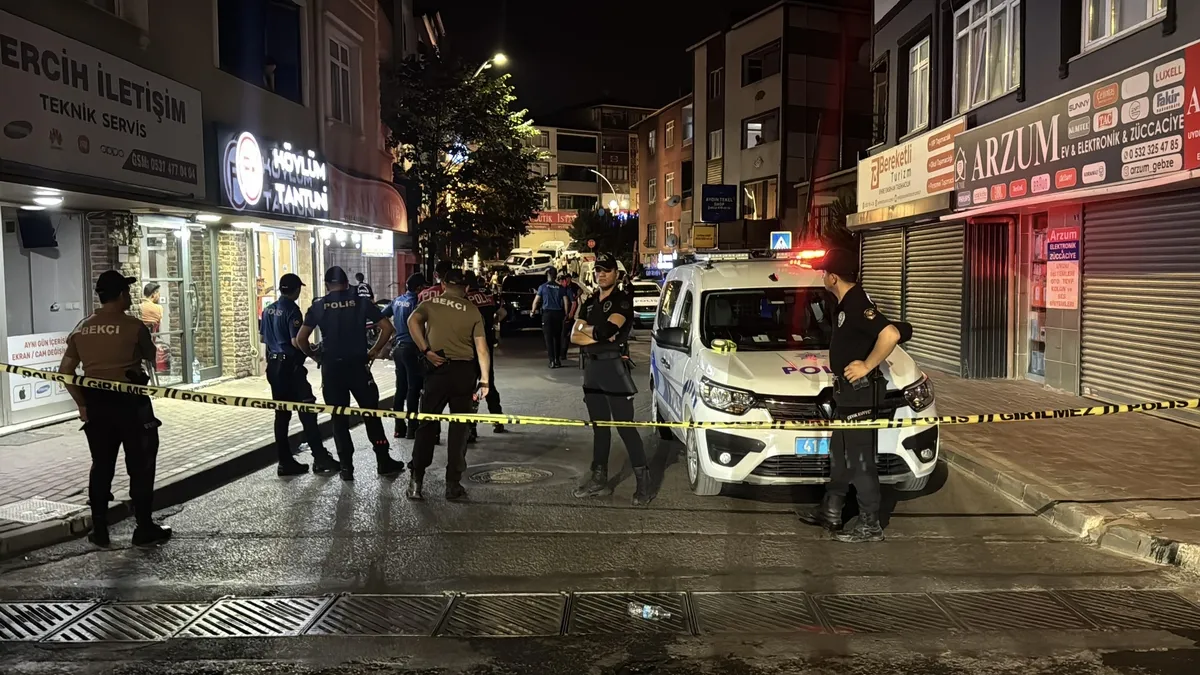 Gebze'de akılalmaz olay: Yolda yürüyenlere kurşun yağmuru! 3 yaralı