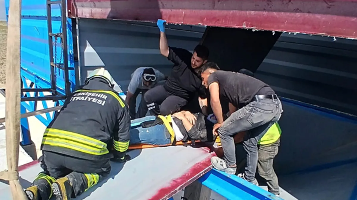 Eskişehir'de maden ocağı kazası: 2 işçi taş kırma kuyusuna düştü!