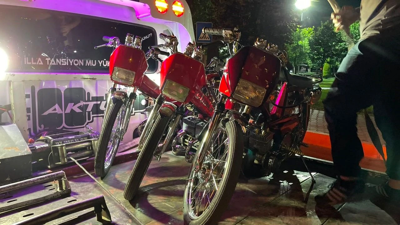 Karaman'da modifiyeli motosikletlere darbe: Üç araca rekor ceza kesildi