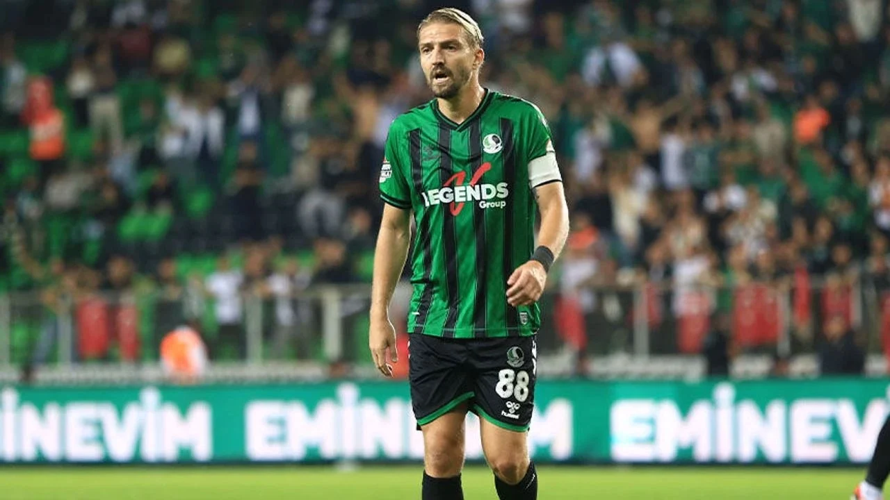 Caner Erkin futbol hayatını noktaladı