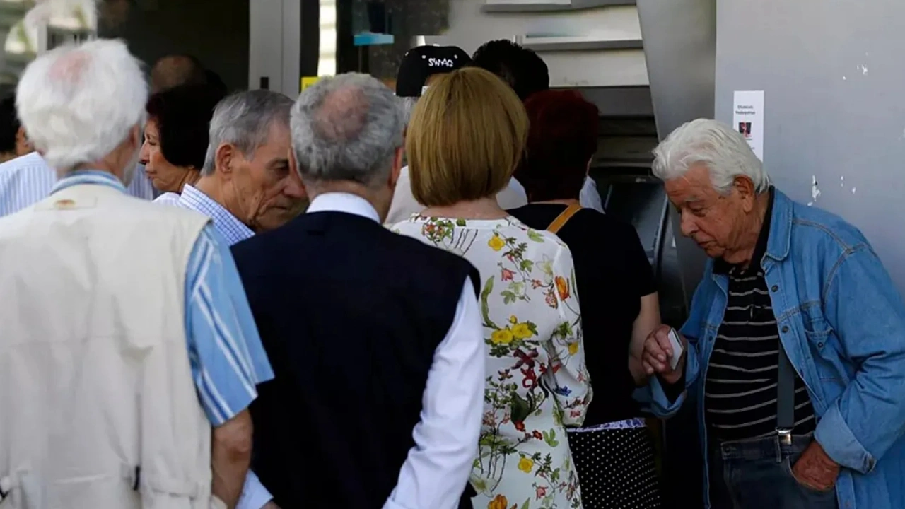 Emekliye Temmuz zammını açıkladı: Önümüzdeki yılın maaşlarını da hesapladı