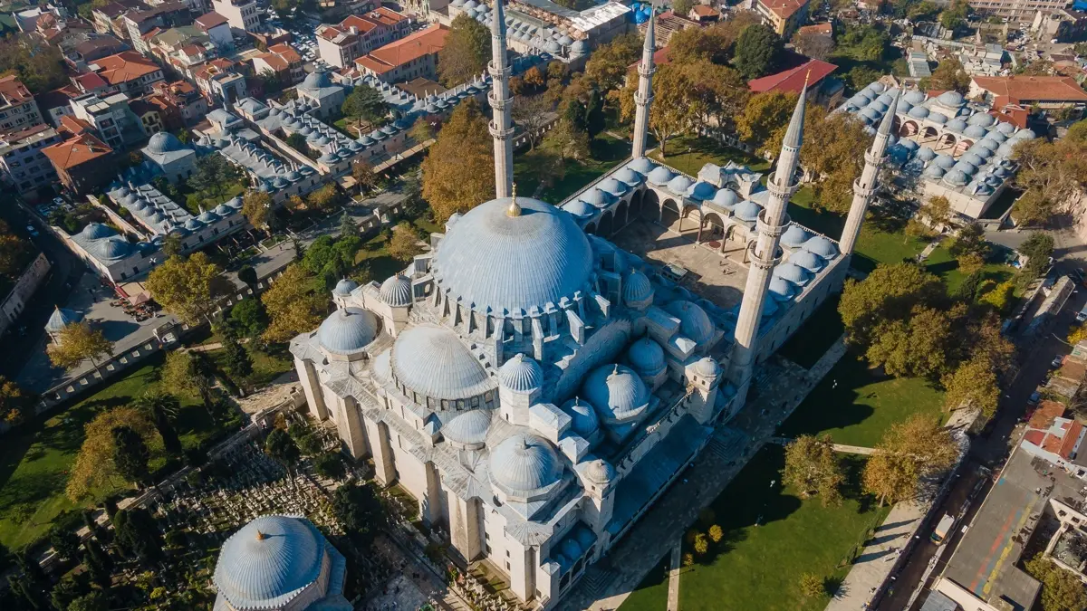 Kiliseden camiye… Fatih camisi hikayesi