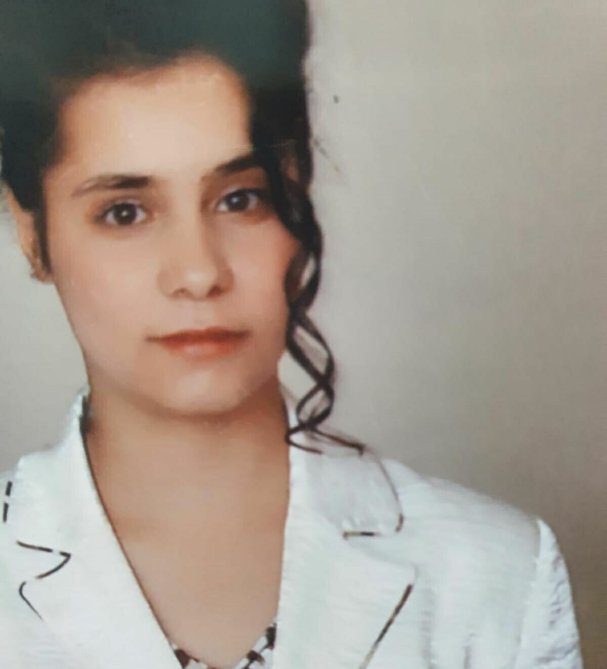17 yıl sonra cenazesine ulaşılan Ebru, gözyaşlarıyla toprağa verildi