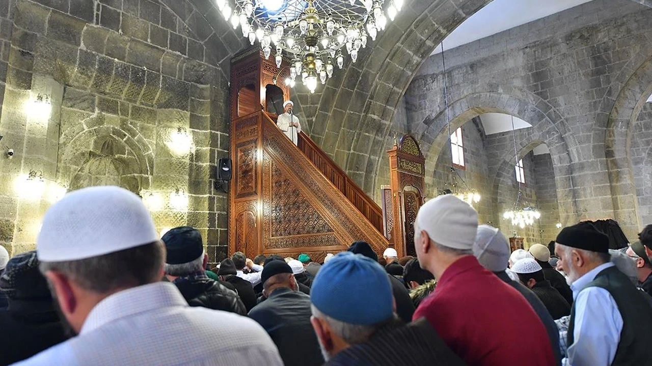 Avrupa'da bir ülke ezanı yasaklamayı planlıyor