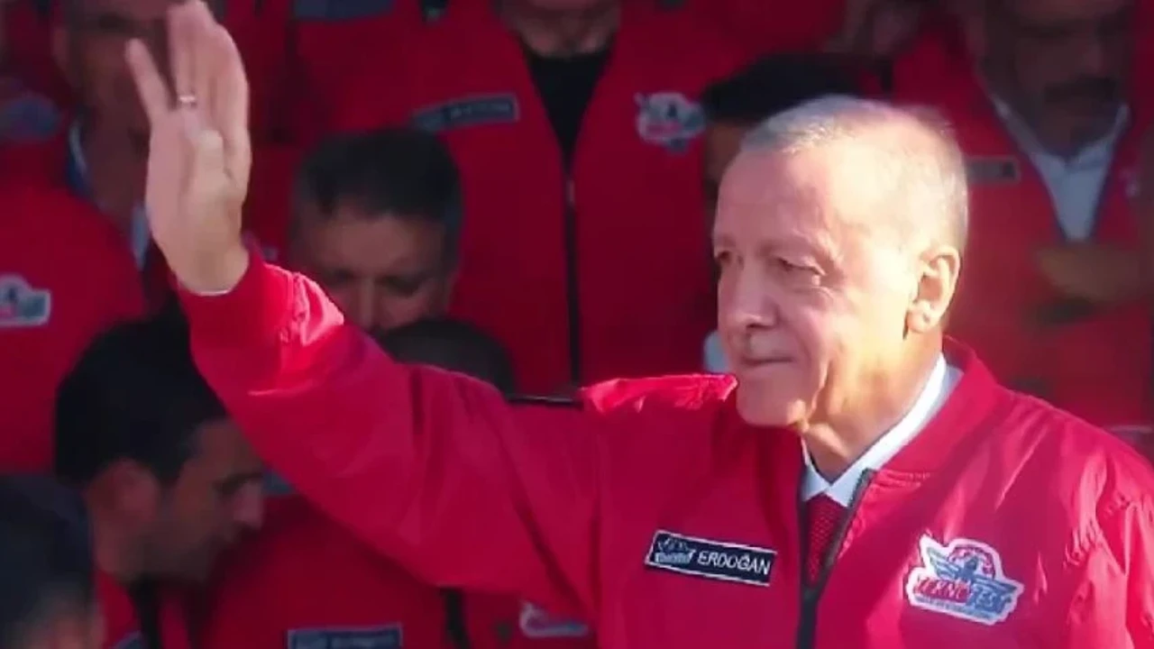AK Parti'nin 25'inci yıl şarkısı ilk kez dinletildi