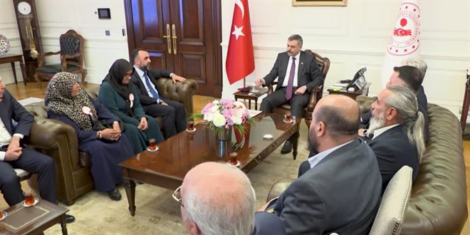Bakan Çiftçi, Türkiye Gazi ve Şehit Aileleri Vakfı heyetiyle bir araya geldi