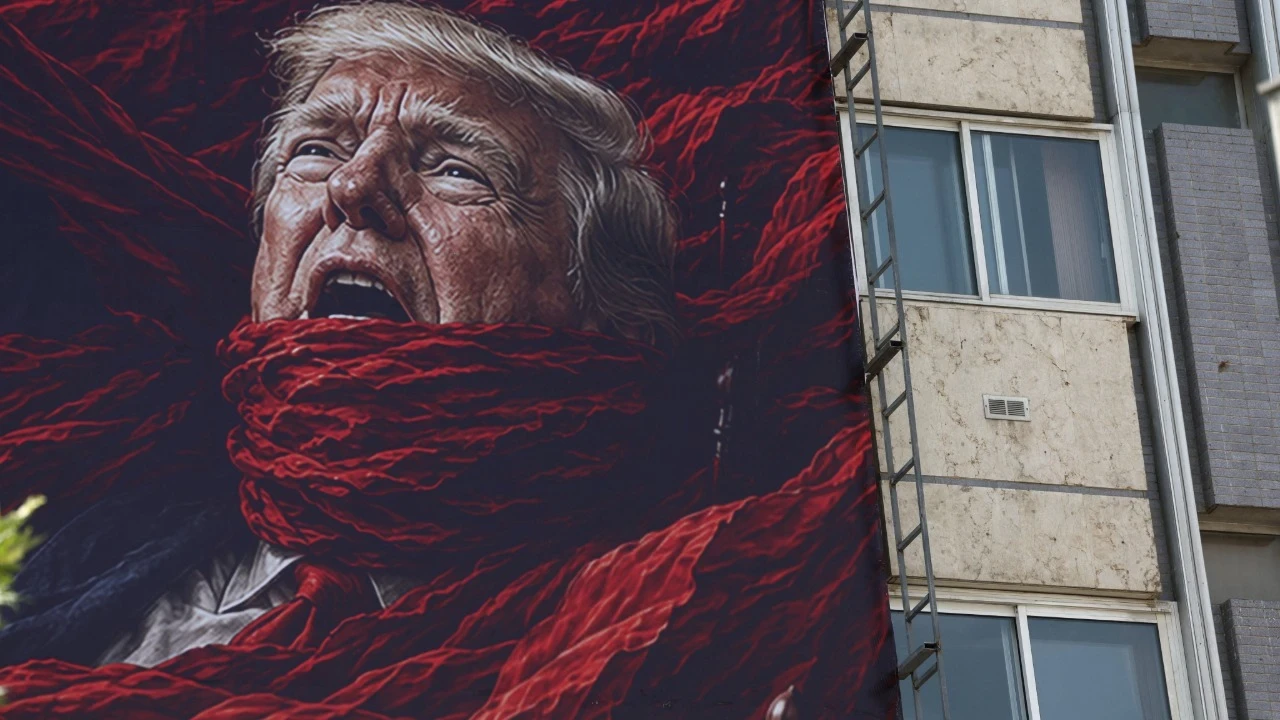 Trump'tan yeni tehdit: Bedel ödeyecekler