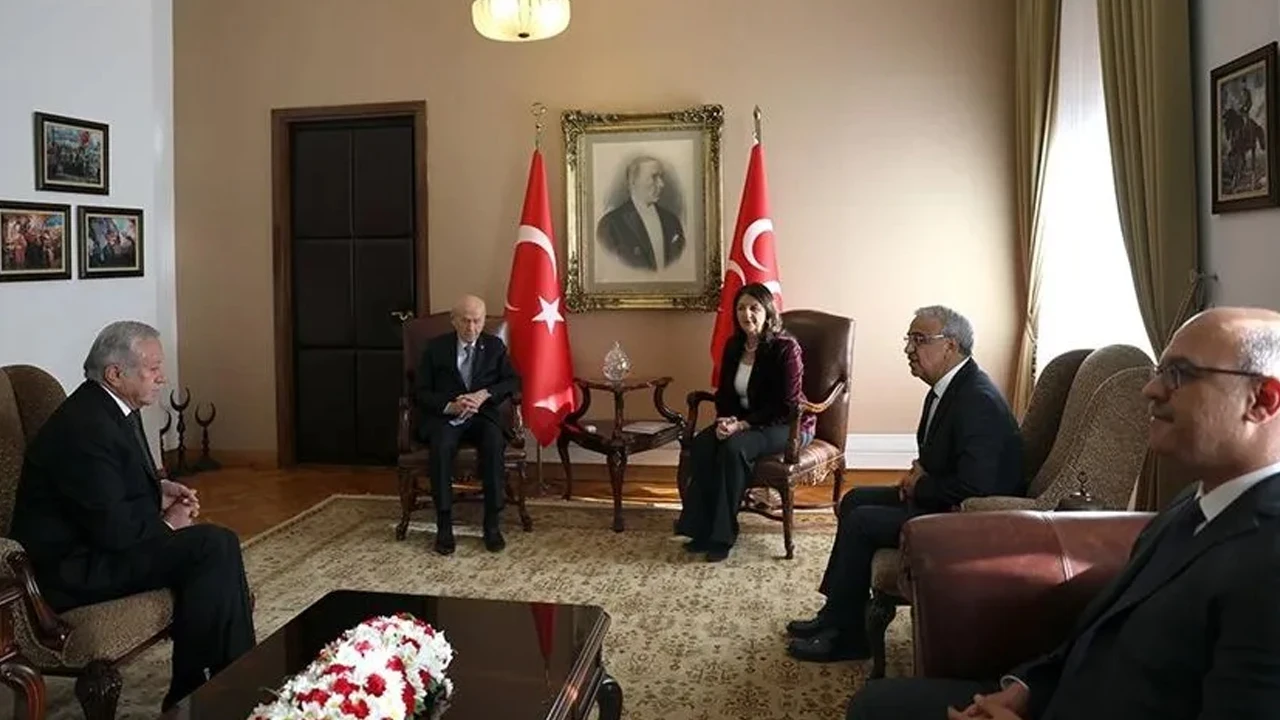 Çerçeve Yasa Trafiği Hızlandı: DEM Parti Heyeti ile MHP Lideri Bahçeli Arasında Sürpriz Zirve