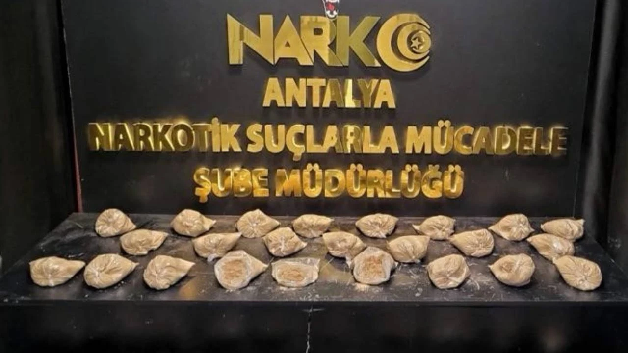 Antalya'da zehir tacirlerine operasyon