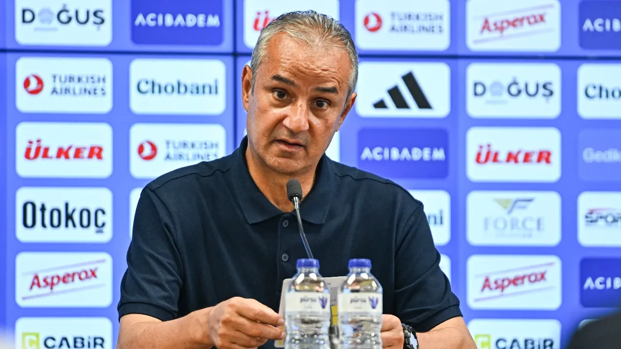 Fenerbahçe'de İsmail Kartal, Gornik Zabrze galibiyetini değerlendirdi: "Çok üstün bir futbol oynadık"