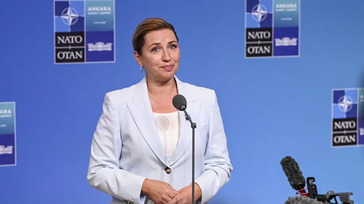 NATO zirvesinde Grönland mesajı: Satılık değildir