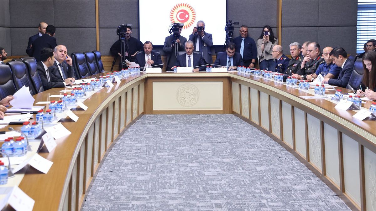 Uzman Erbaş Kanunu Komisyonda Kabul Edildi