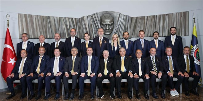 Fenerbahçe'de yönetim kurulu görev dağılımı yapıldı
